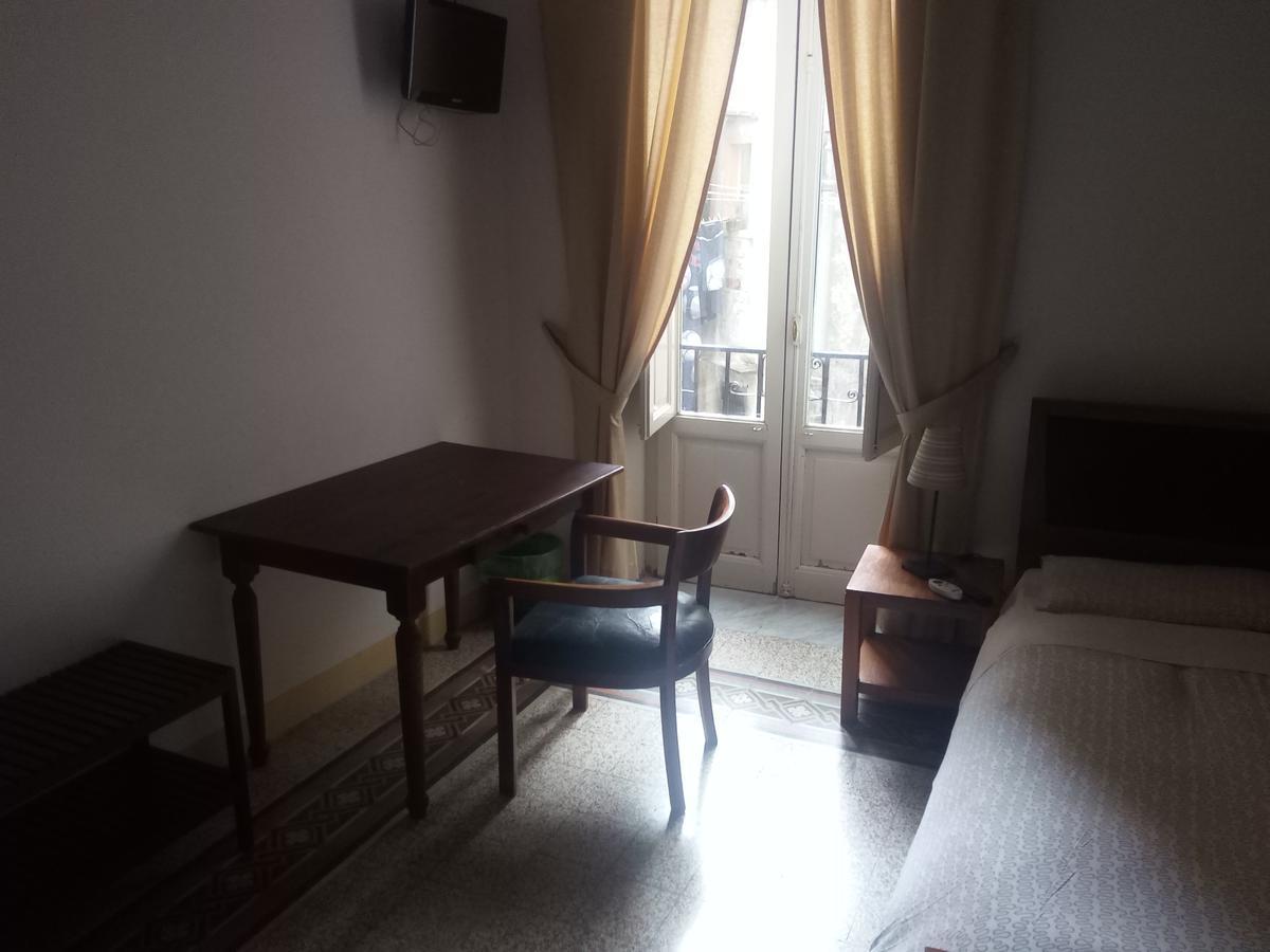 Palazzo Savona Hotel Палермо Екстериор снимка