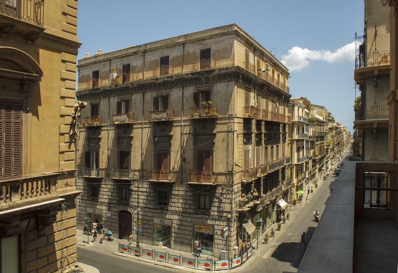 Palazzo Savona Hotel Палермо Екстериор снимка